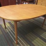673 5663 DINING TABLE
